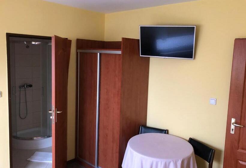 اتاق استاندارد سه نفره, Pensjonat Rondo