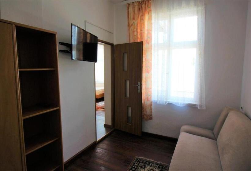 家庭工作室, Dom Wypoczynkowy Szarotka&krokus