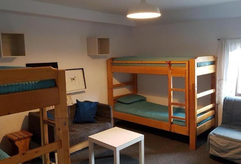 חדר סטנדרטי לארבעה עם חדר אמבטיה משותף, Ośrodek Wypoczynkowy Regle