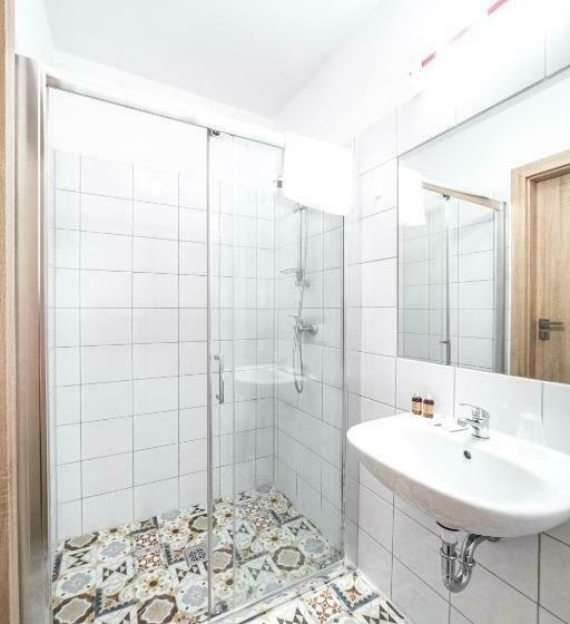 家庭套房, Siesta