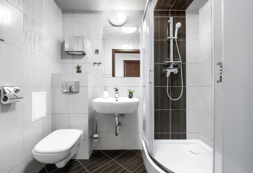 Номер Стандарт Индивидуальный Совместная Ванная, Studencki Dom Marynarza Korab