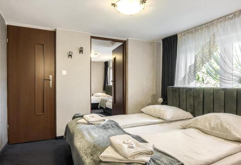 غرفة قياسية رباعية, Willa Biały Domek 600m Krupówki