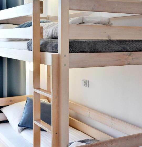 Семейный Номер, Willa żeglarski