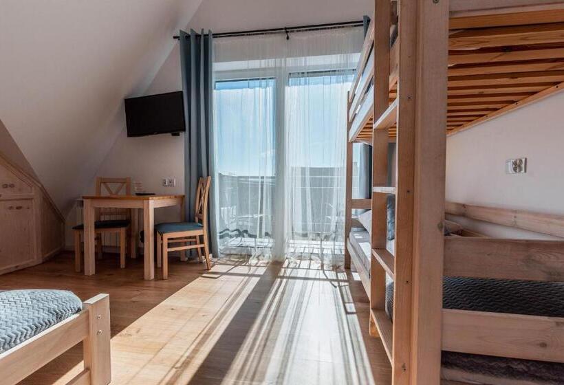 Семейный Номер, Willa żeglarski