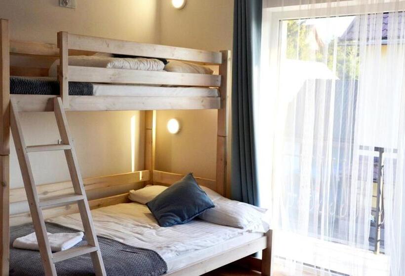 Семейный Номер, Willa żeglarski