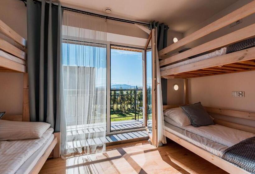 Семейный Номер, Willa żeglarski