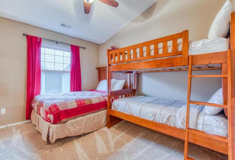 Апартаменты 2 Спальни, Collins Lake Condo