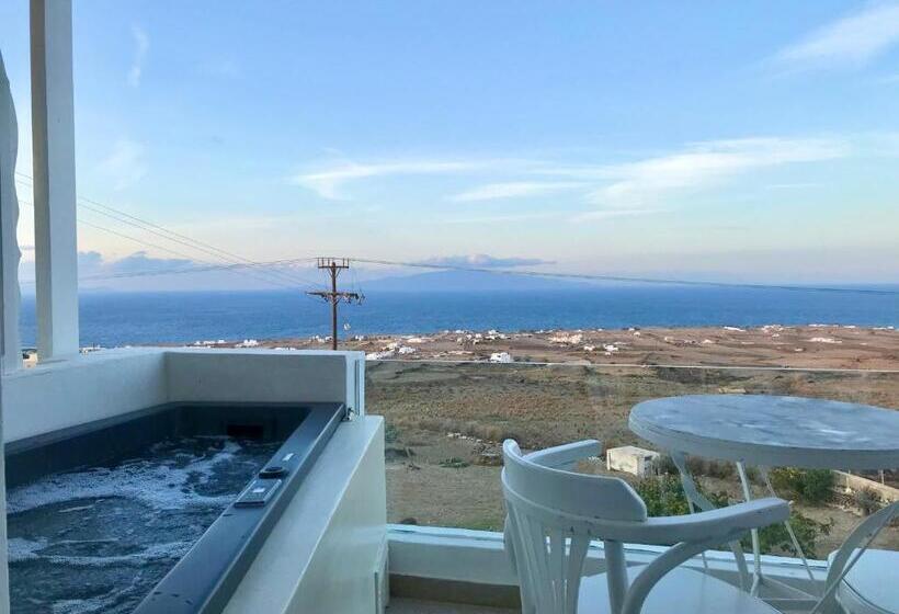 سوئیت با چشم‌انداز دریا و هیدروماساژ, Muses Cycladic Suites