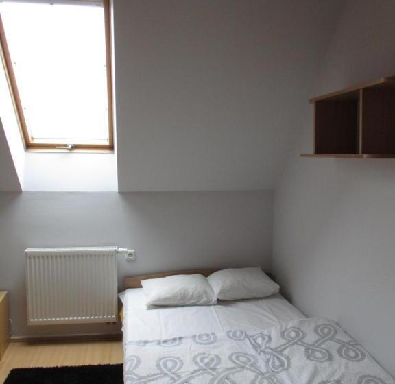 חדר יחיד בסיסי, Mylak