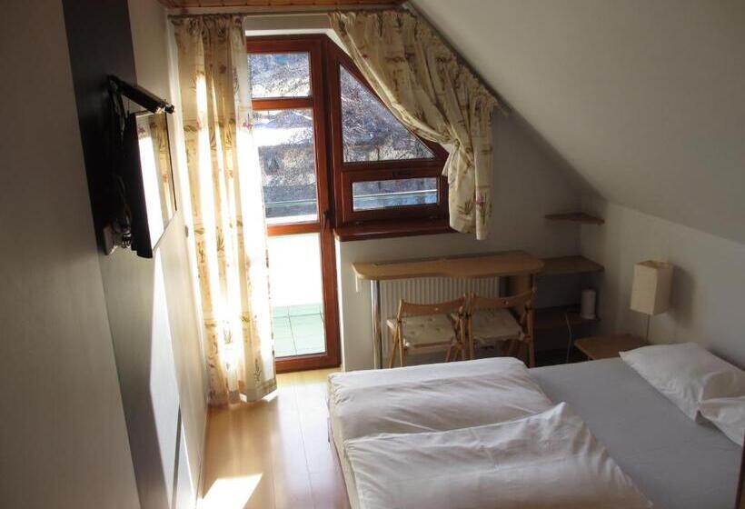 חדר סטנדרט עם מרפסת, Mylak