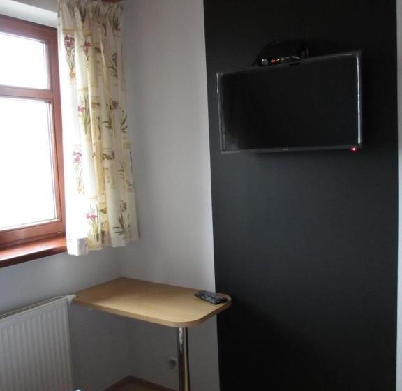 חדר סטודיו סטנדרד, Mylak