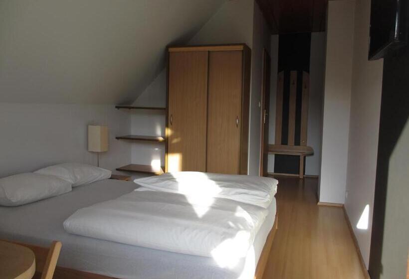 חדר סטנדרט עם מרפסת, Mylak