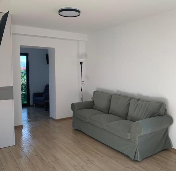 חדר סטודיו סטנדרד, Nt Holiday