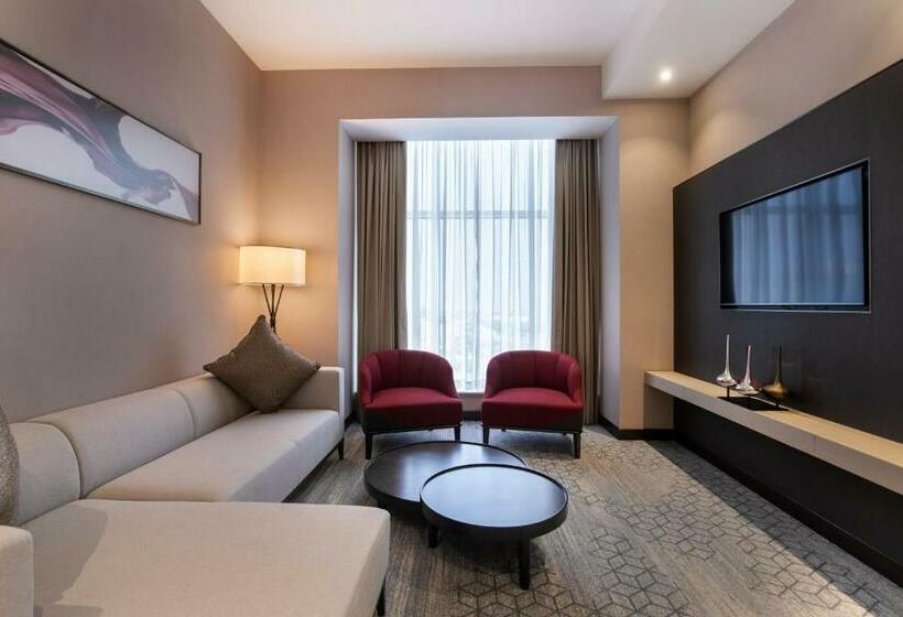 סוויטת ג'וניור, Ramada By Wyndham Riyadh King Fahd Road