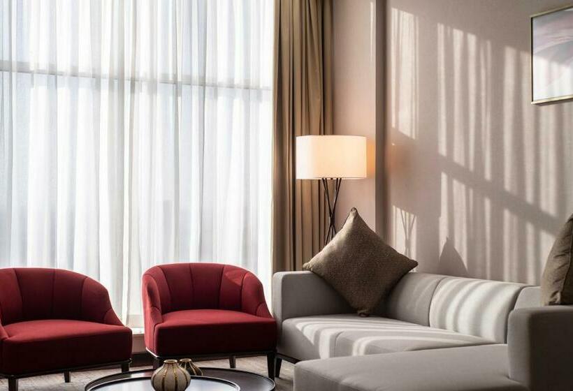 סוויטה, Ramada By Wyndham Riyadh King Fahd Road