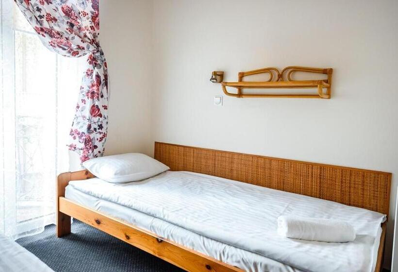 اتاق استاندارد, Willa Safona