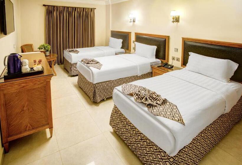 Economy Triple Room, Dweik Hotel Luxury 3