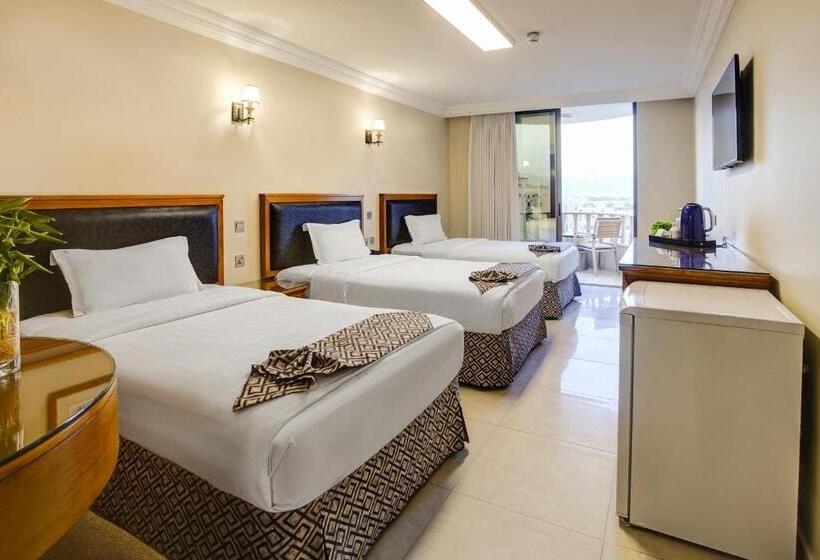اتاق استاندارد سه تخته با بالکن, Dweik Hotel Luxury 3