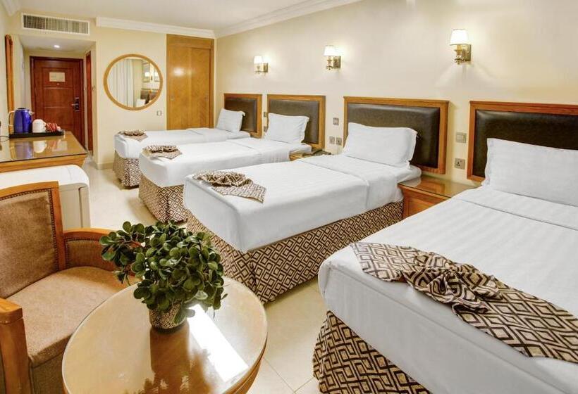 اتاق استاندارد چهارنفره با بالکن, Dweik Hotel Luxury 3