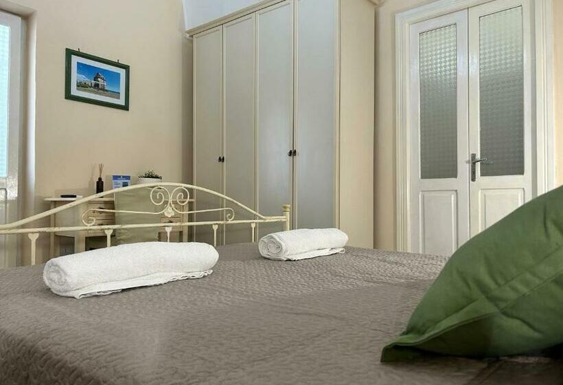 스탠다드 트리플 룸, Meta Salento Rooms