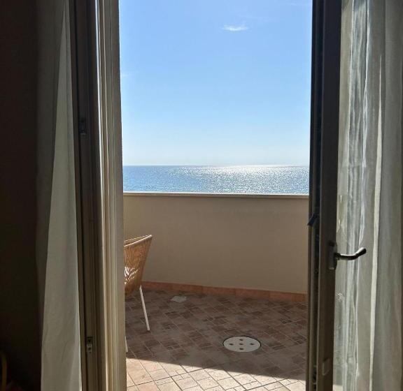 استودیوی استاندارد با چشم‌انداز دریا, Zefiro Apartments