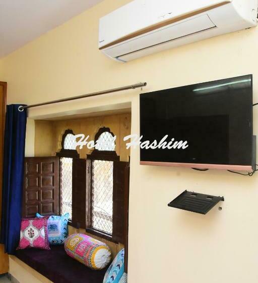 חדר סופריור, Hashim