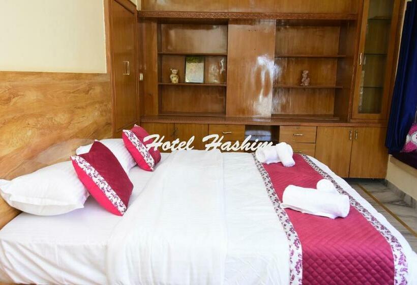 חדר סופריור, Hashim