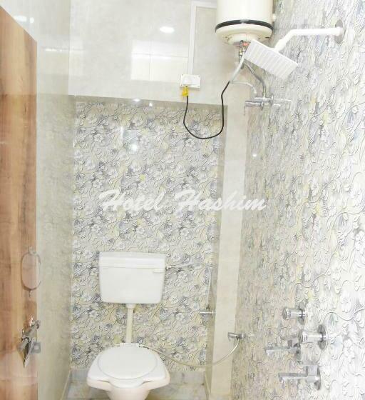 חדר סופריור, Hashim