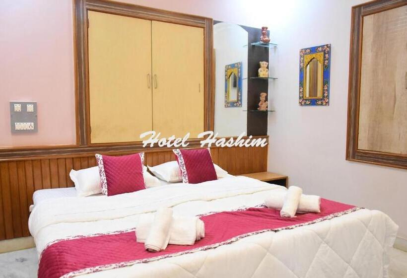 חדר דלוקס, Hashim