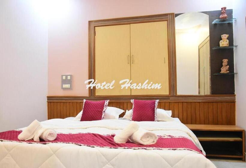 חדר דלוקס, Hashim