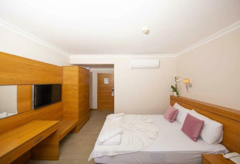 Quarto Estandar, Beso Beach