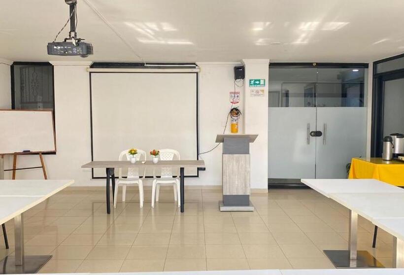 디럭스 스위트, Maná S.a.s