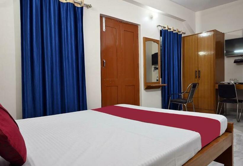 Quarto Deluxe, The Clovers Inn Boring Road