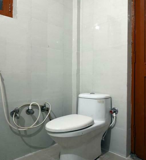 Quarto Deluxe, The Clovers Inn Boring Road