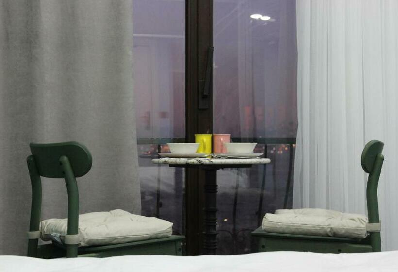 اتاق لوکس با چشم‌انداز دریا, Suit üsküdar