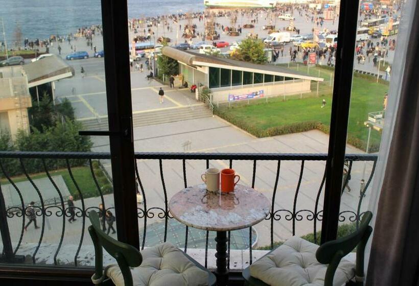 اتاق لوکس با چشم‌انداز دریا, Suit üsküdar