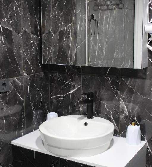 اتاق لوکس با چشم‌انداز دریا, Suit üsküdar