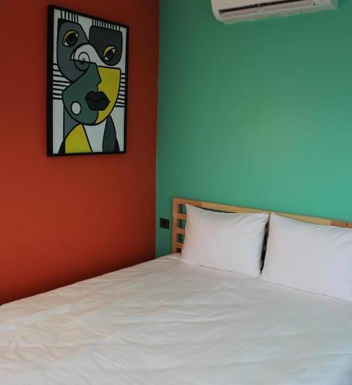 اتاق لوکس با بالکن و چشم‌انداز دریا, Suit üsküdar