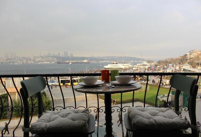 اتاق لوکس با بالکن و چشم‌انداز دریا, Suit üsküdar