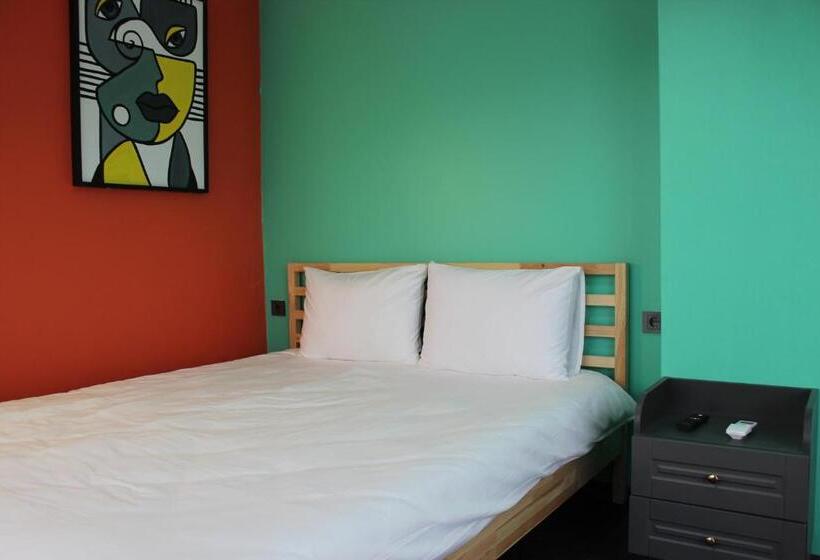 اتاق لوکس با بالکن و چشم‌انداز دریا, Suit üsküdar