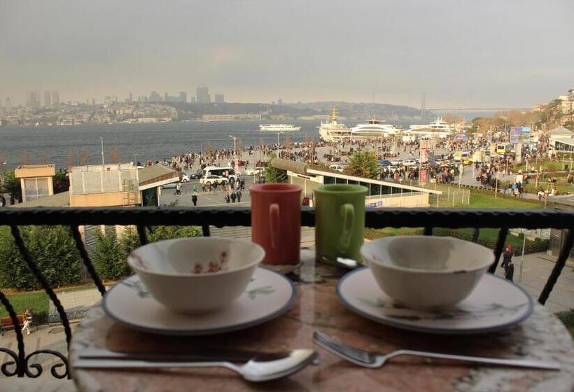 اتاق لوکس با بالکن و چشم‌انداز دریا, Suit üsküdar