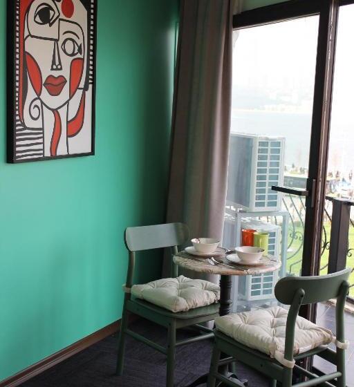 اتاق لوکس با بالکن و چشم‌انداز دریا, Suit üsküdar