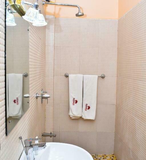 سوییت, Breeze Hotel Nyahururu