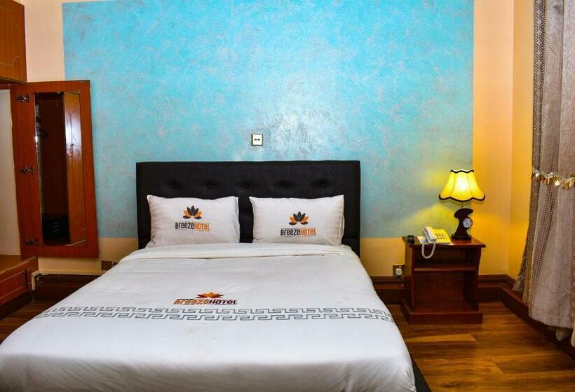 سوییت, Breeze Hotel Nyahururu