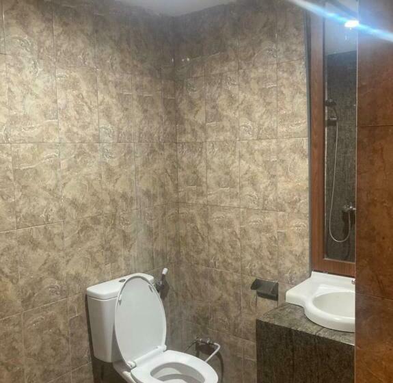 חדר סופריור, The Bonte