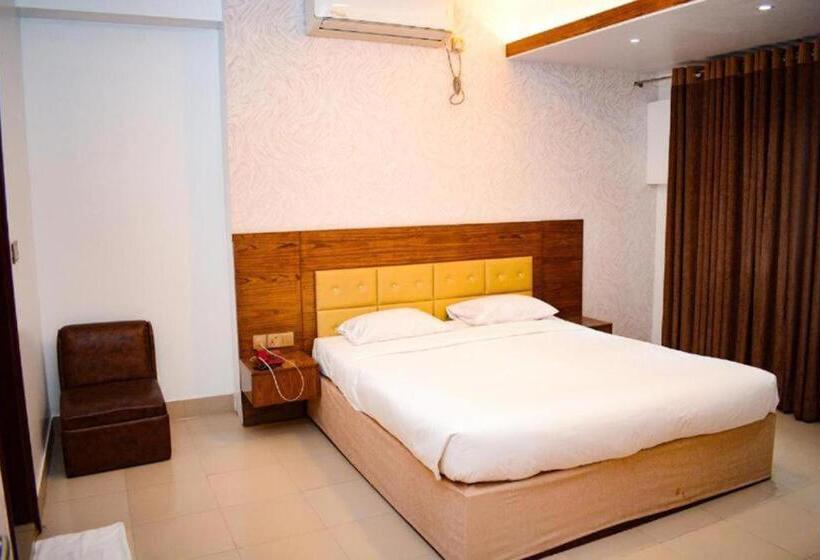 اتاق لوکس با تخت بزرگ, The Alina Hotel & Suites