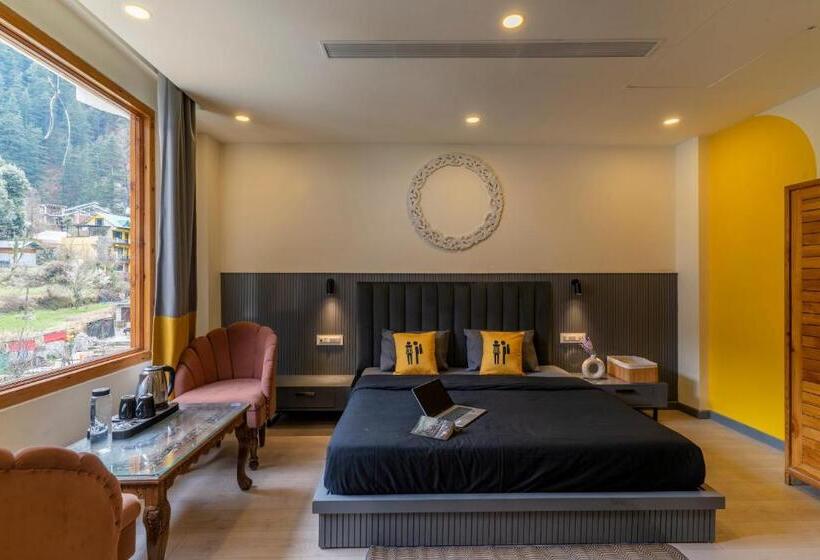 اتاق سوپریور, The Hosteller Kasol, Parvati Valley