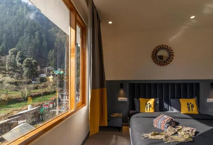 バルコニー付きスーペリアルーム, The Hosteller Kasol, Parvati Valley