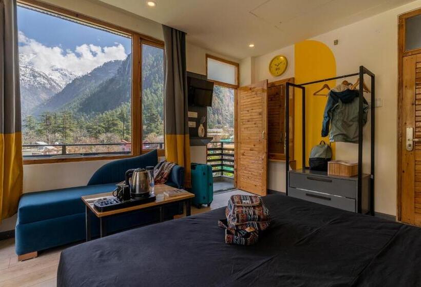 اتاق سوپریور با بالکن, The Hosteller Kasol, Parvati Valley