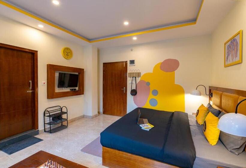 اتاق لوکس با بالکن, The Hosteller Kasol, Parvati Valley